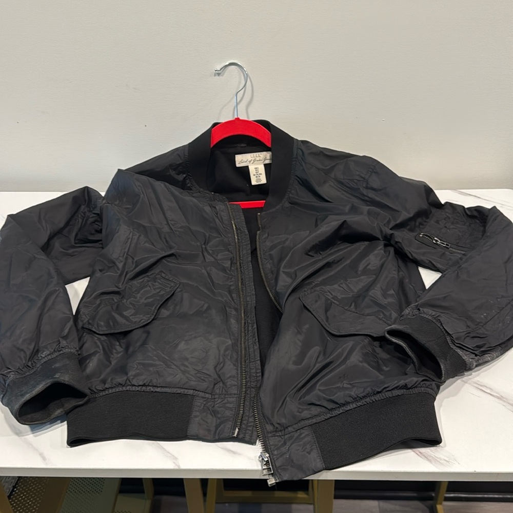 H and M Small Windbreaker jacket with lining 
Warm for 50-60s